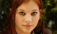 deg_ellie_season4_220x130.jpg